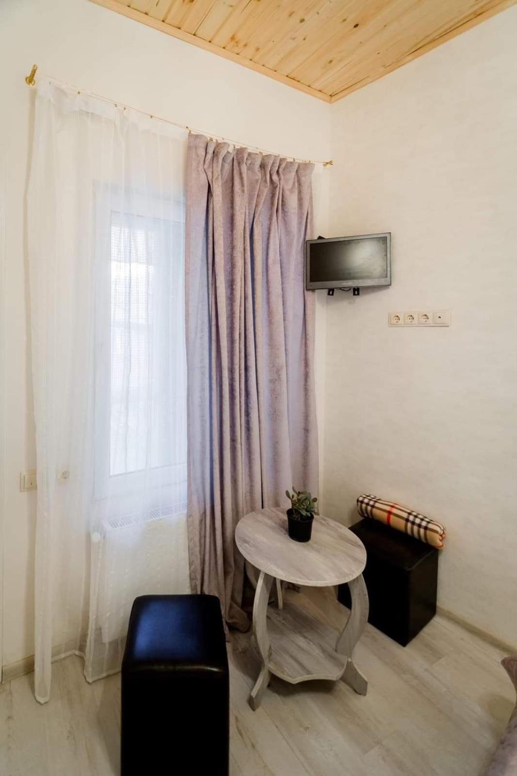 Nina'S Apartaments Tbilisi ภายนอก รูปภาพ